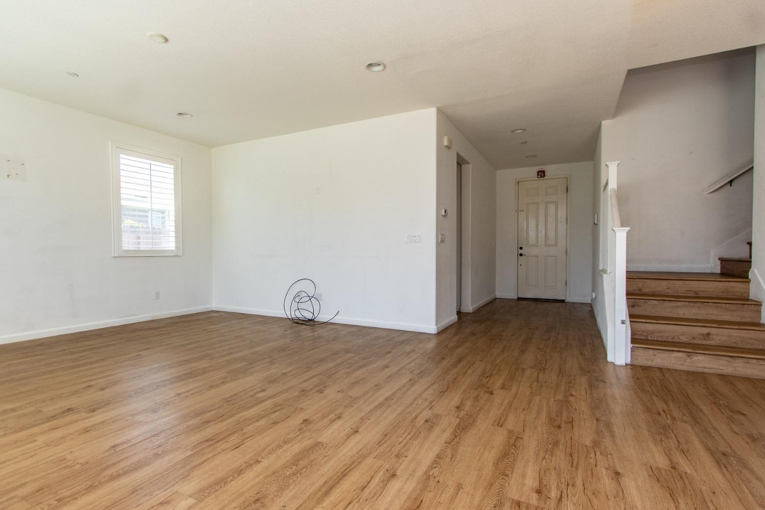 5218 Amaryllis Way