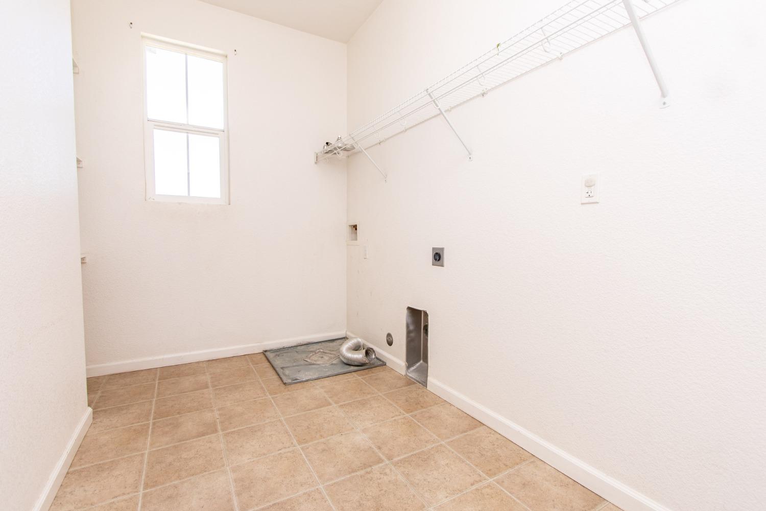 5218 Amaryllis Way