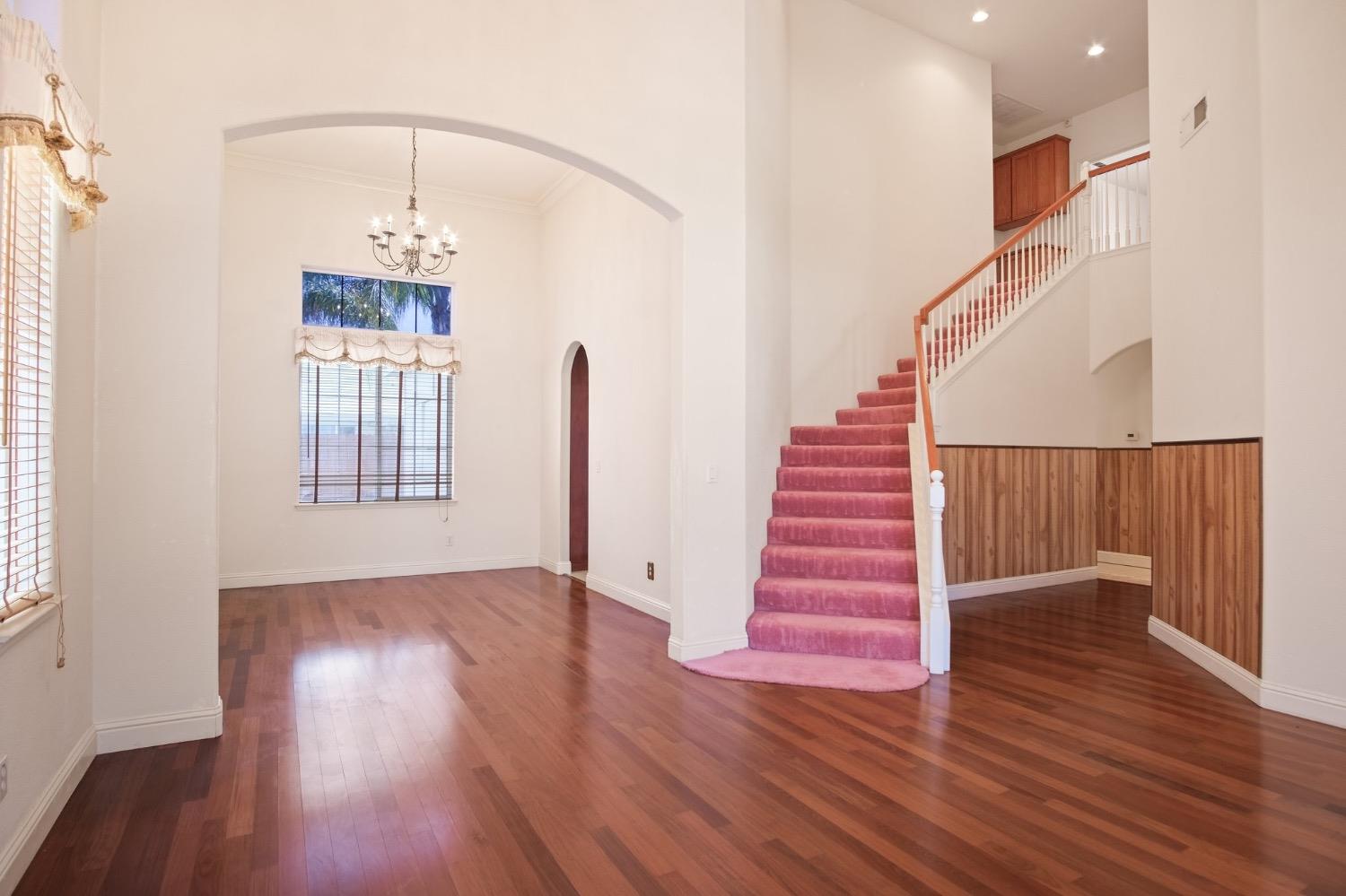 3786 Standing Oak Drive