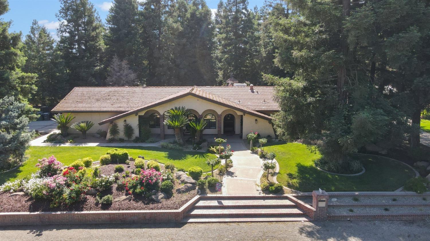 2977 Whitegate Drive