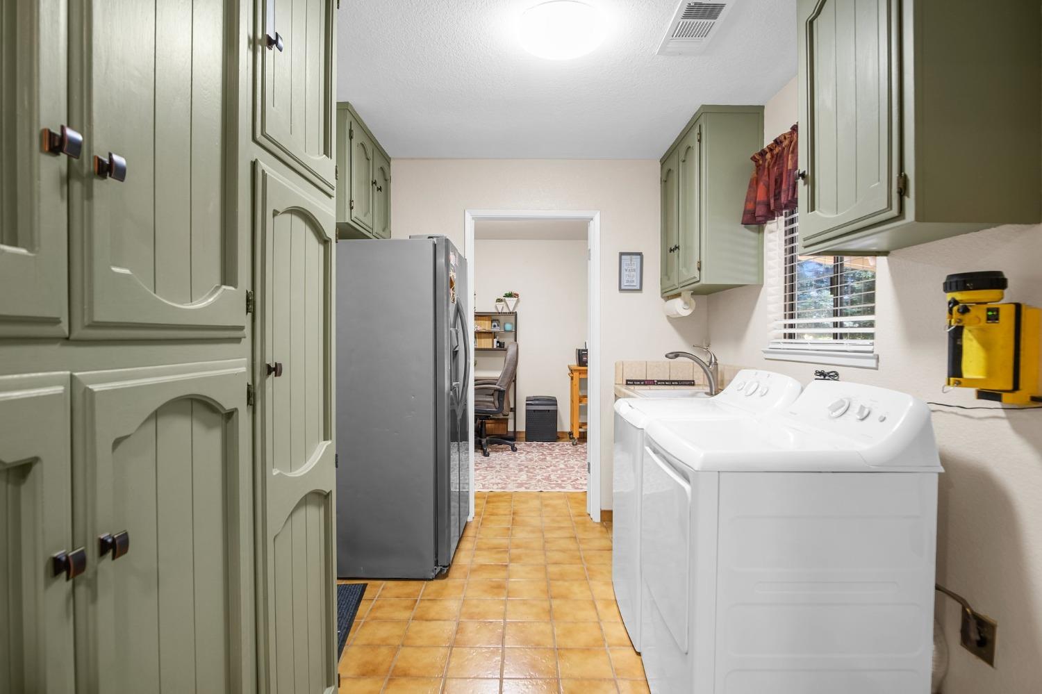 2977 Whitegate Drive