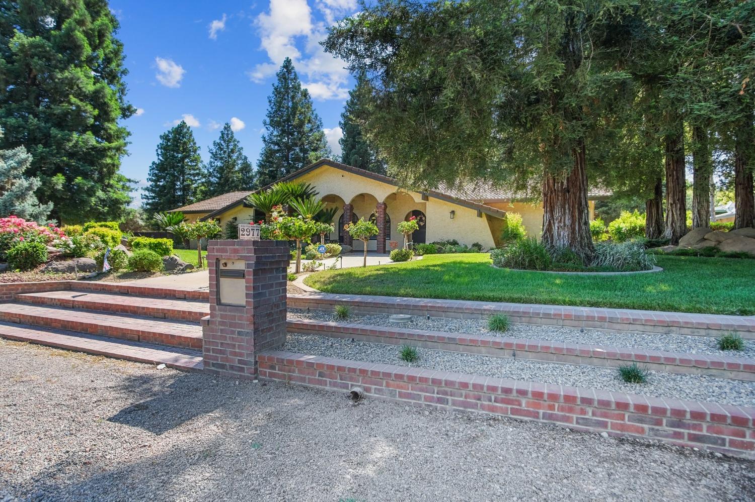 2977 Whitegate Drive