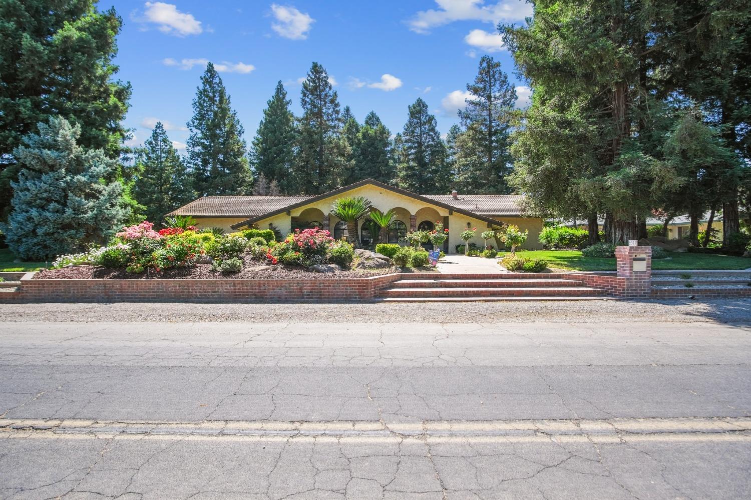 2977 Whitegate Drive