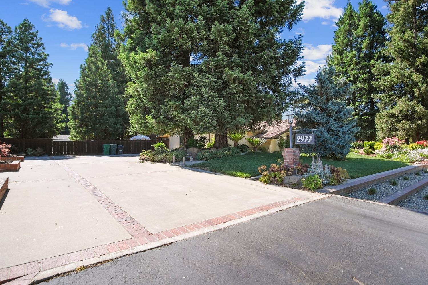2977 Whitegate Drive