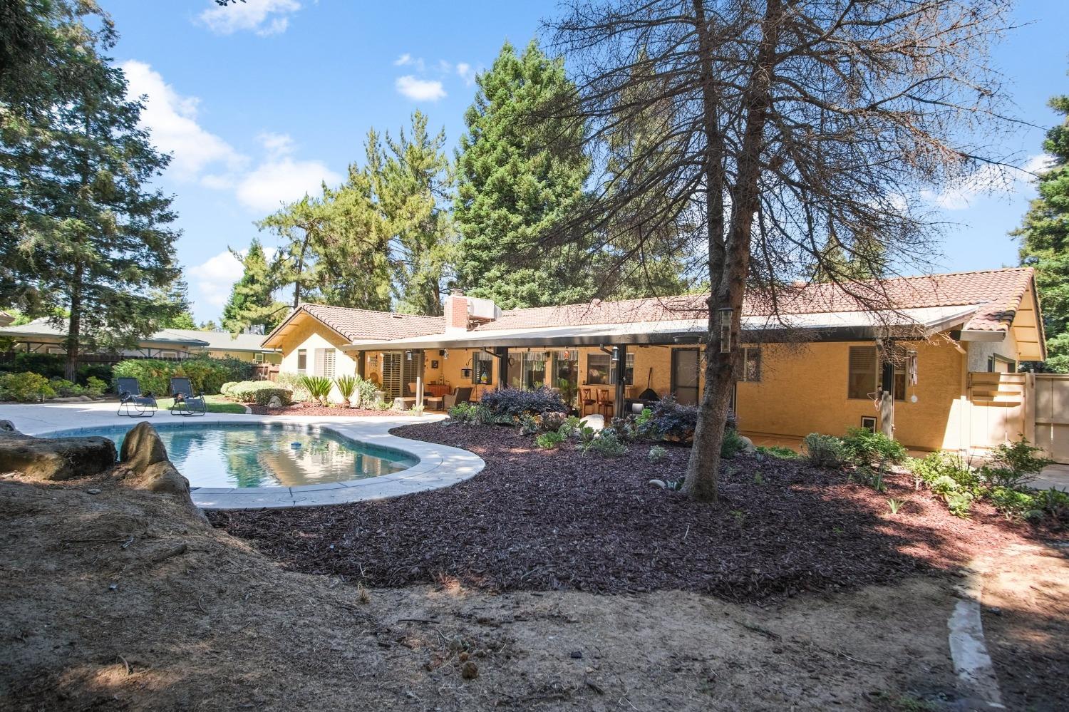 2977 Whitegate Drive