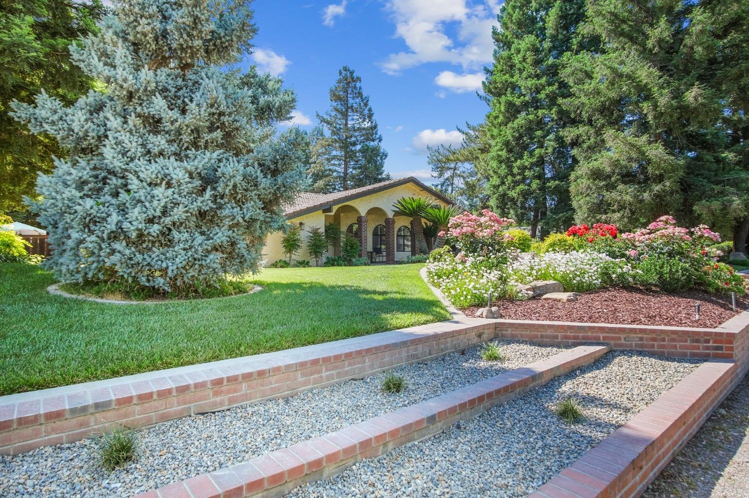 2977 Whitegate Drive