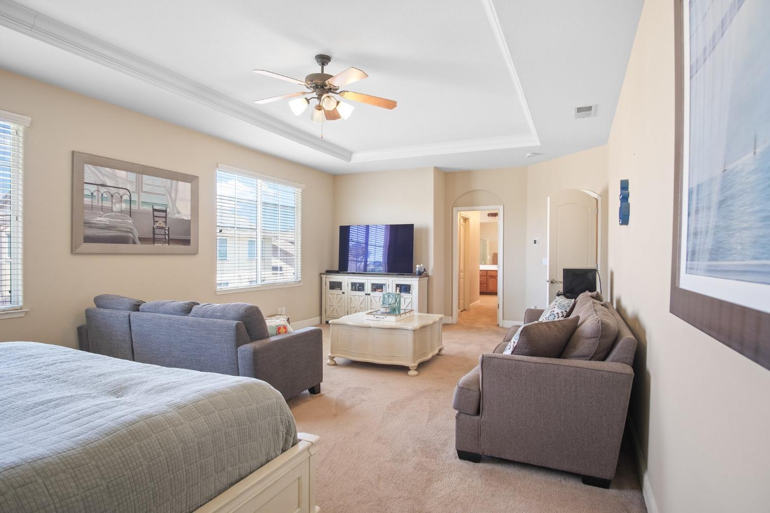 2209 Giant Oak Lane