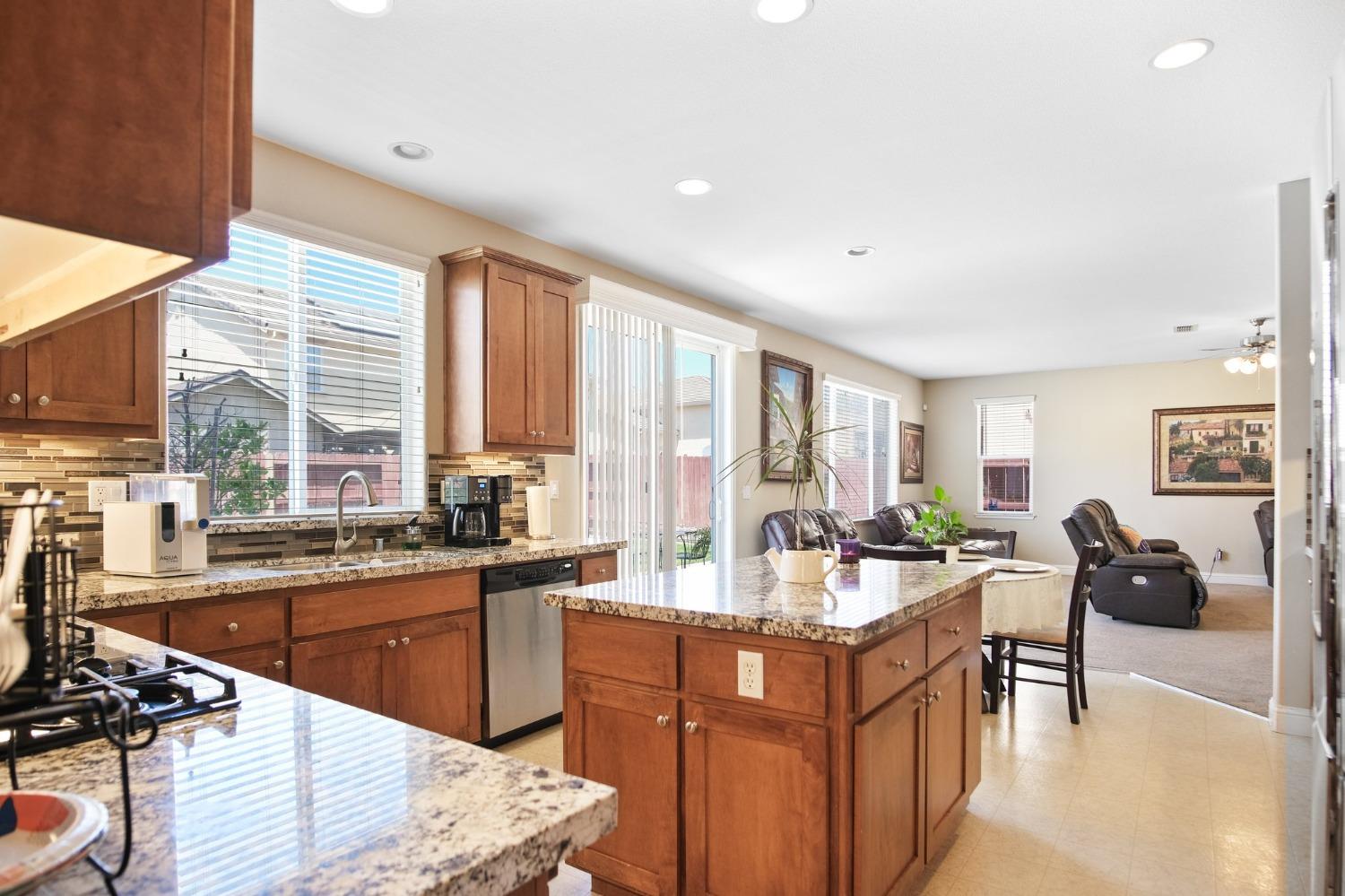 2209 Giant Oak Lane
