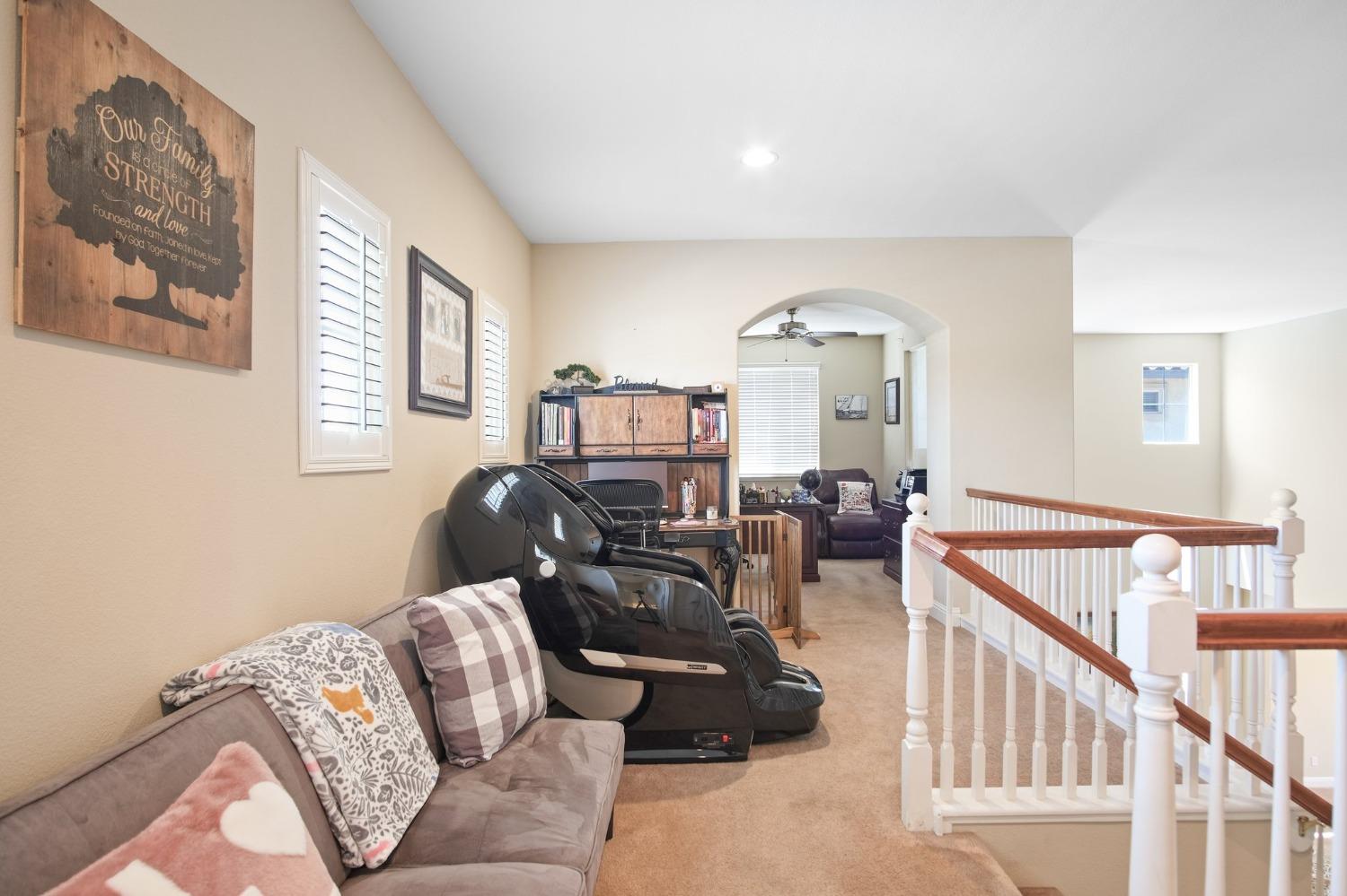 2209 Giant Oak Lane