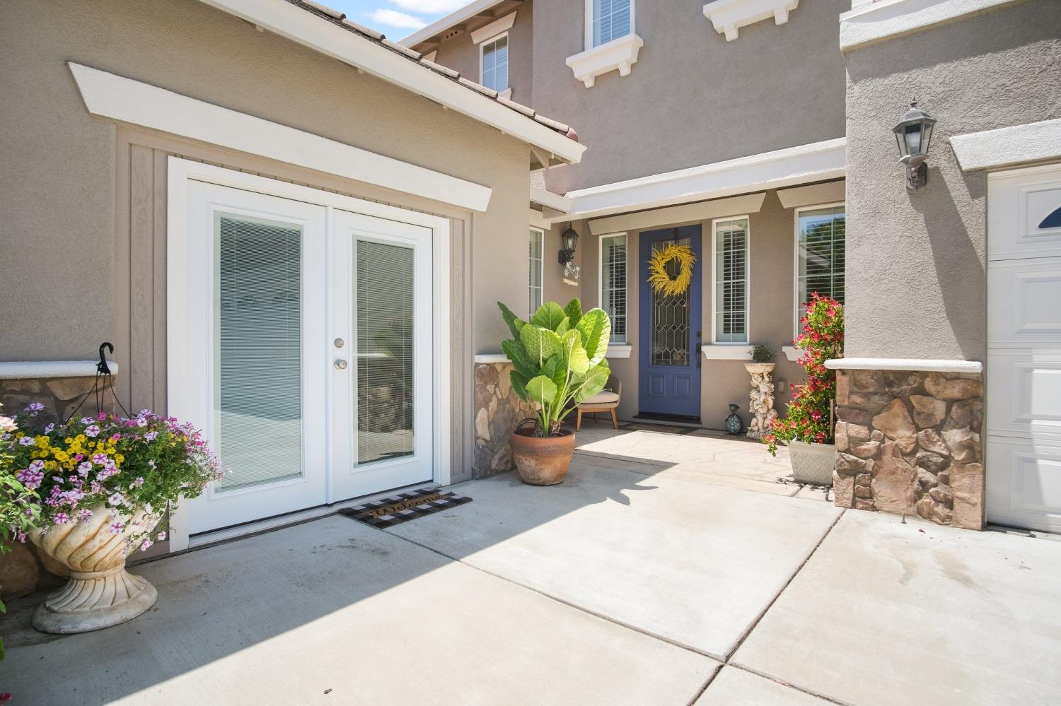 2209 Giant Oak Lane