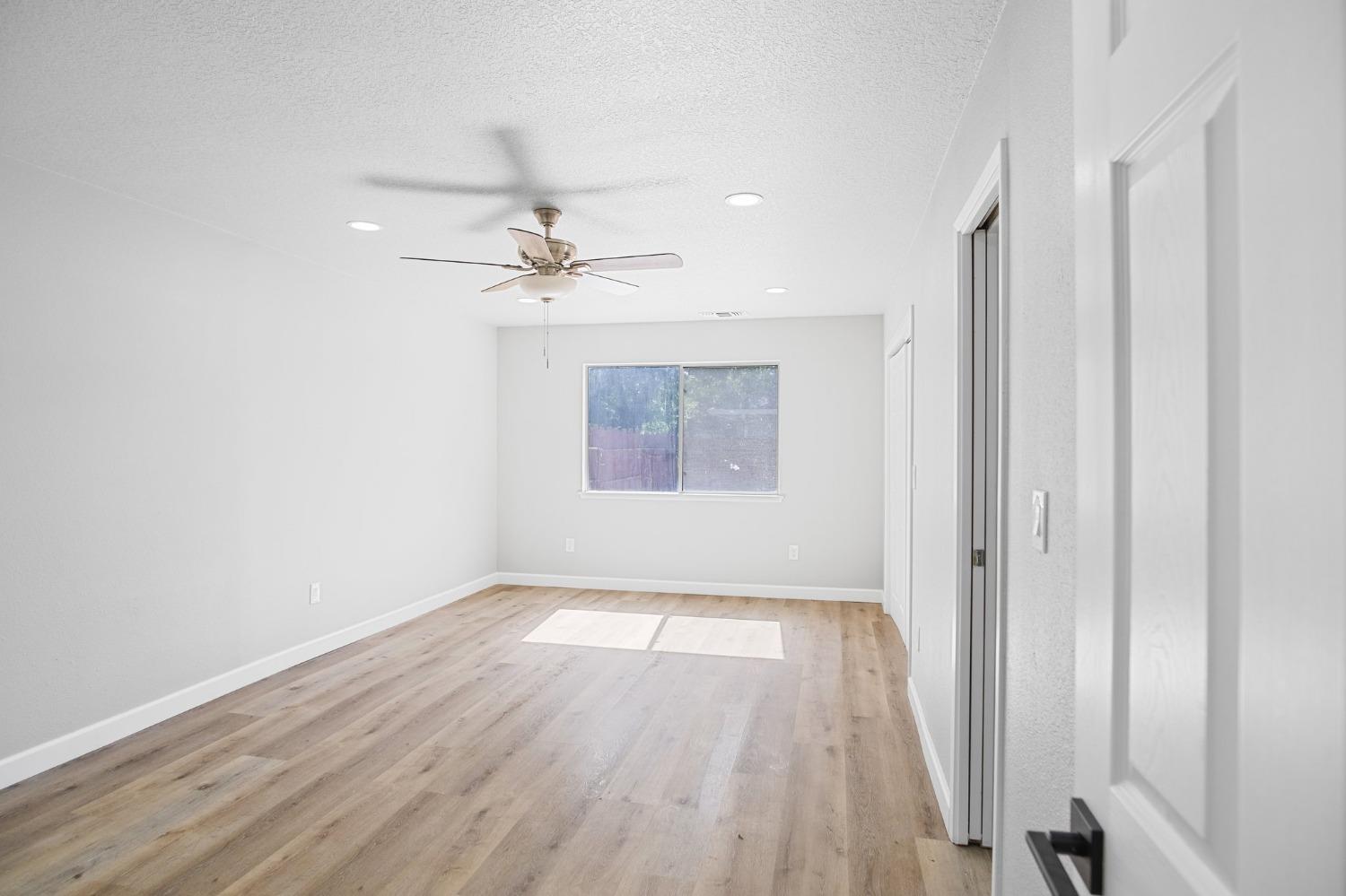 1801 Ellison Dr