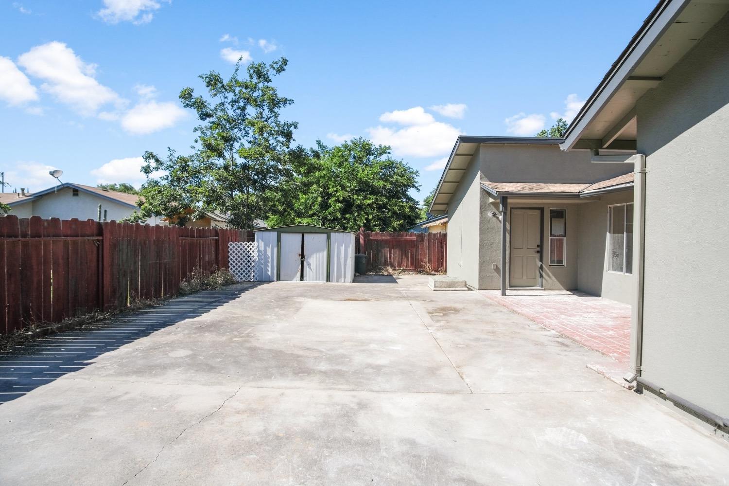 1801 Ellison Dr