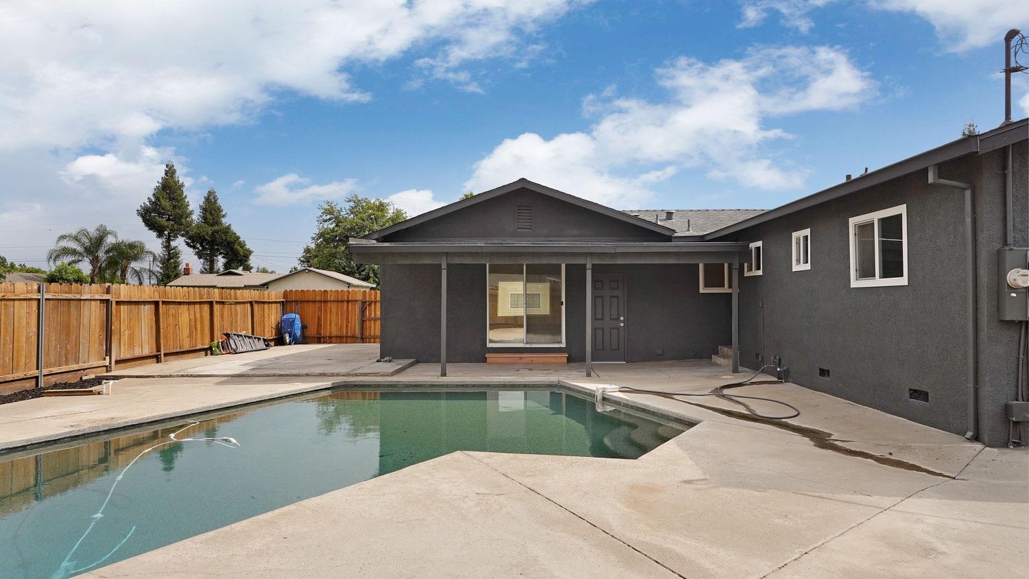 1601 Couchman Lane