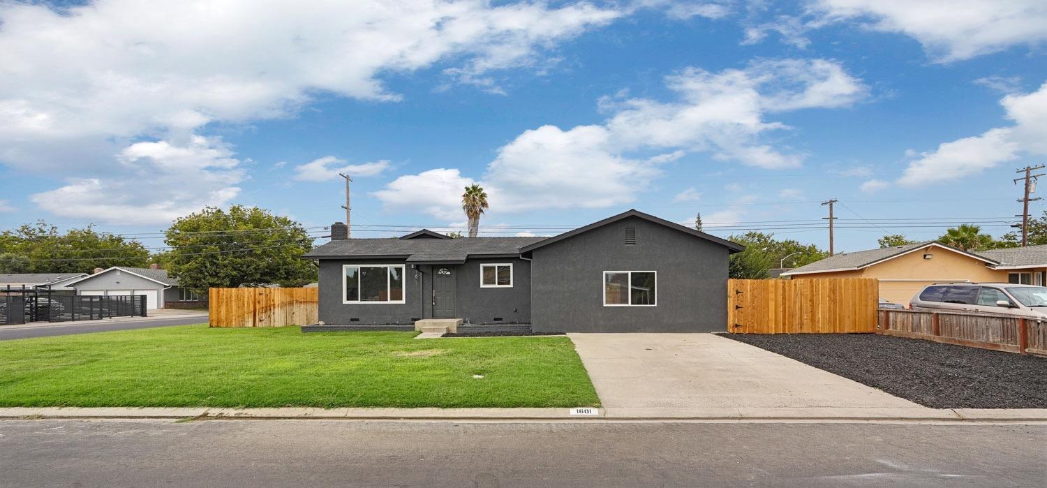 1601 Couchman Lane