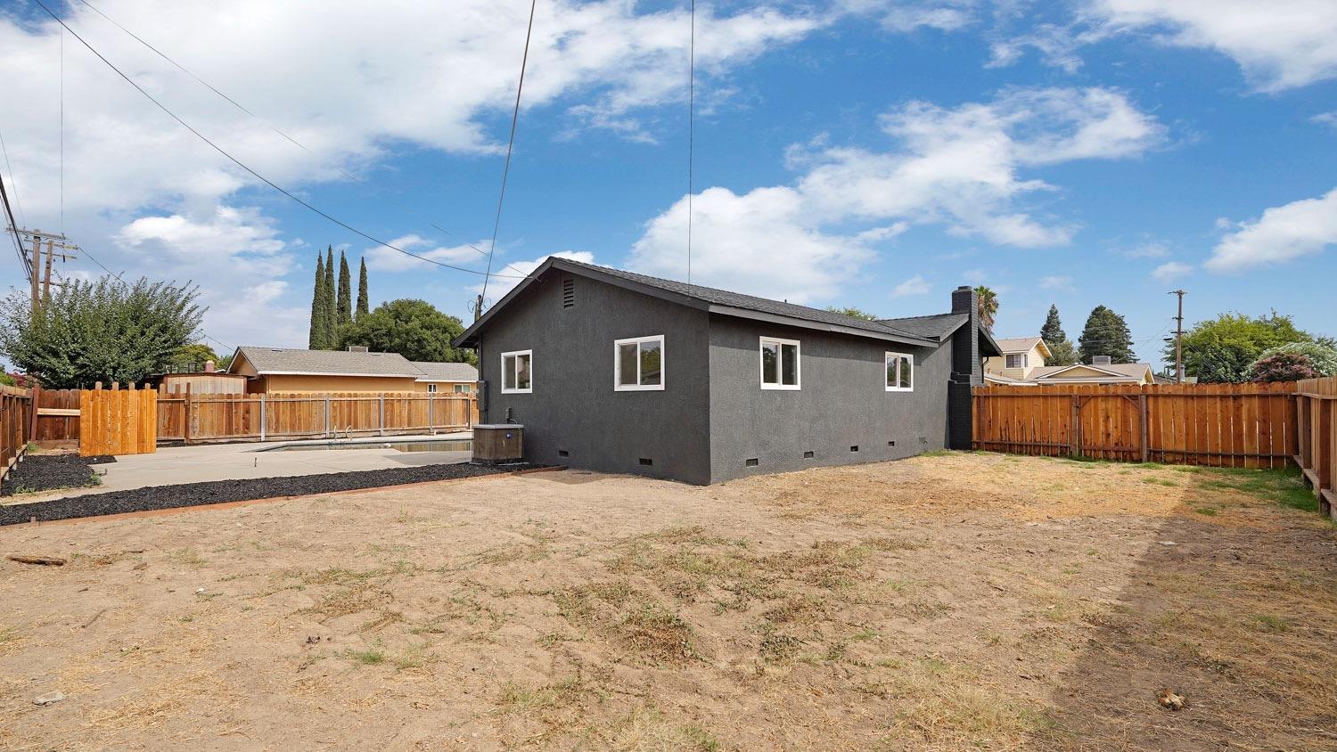 1601 Couchman Lane