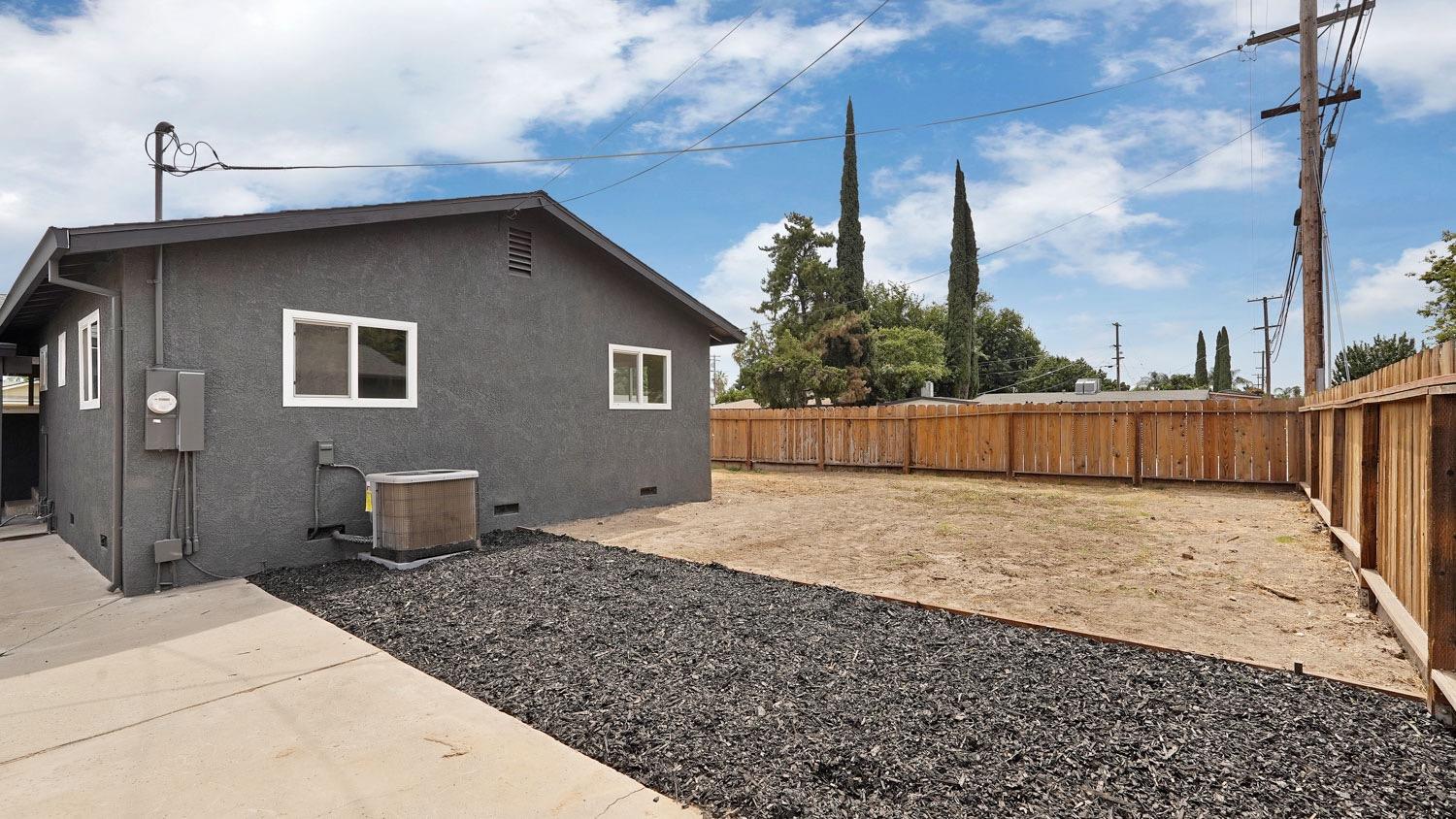 1601 Couchman Lane