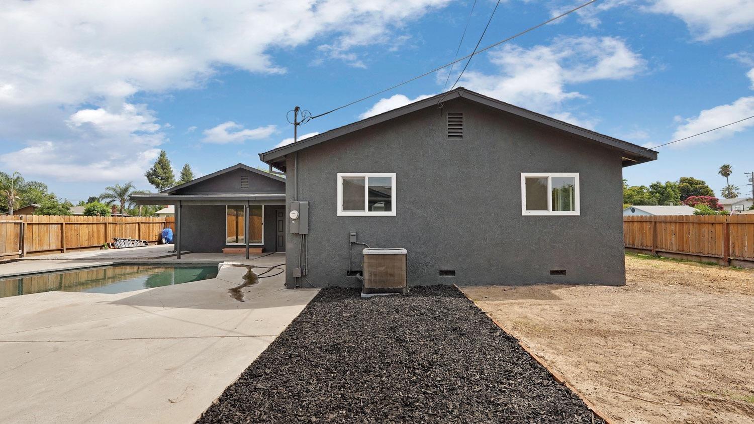 1601 Couchman Lane