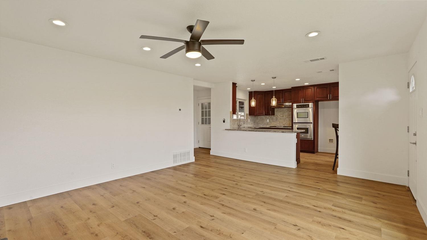 1601 Couchman Lane