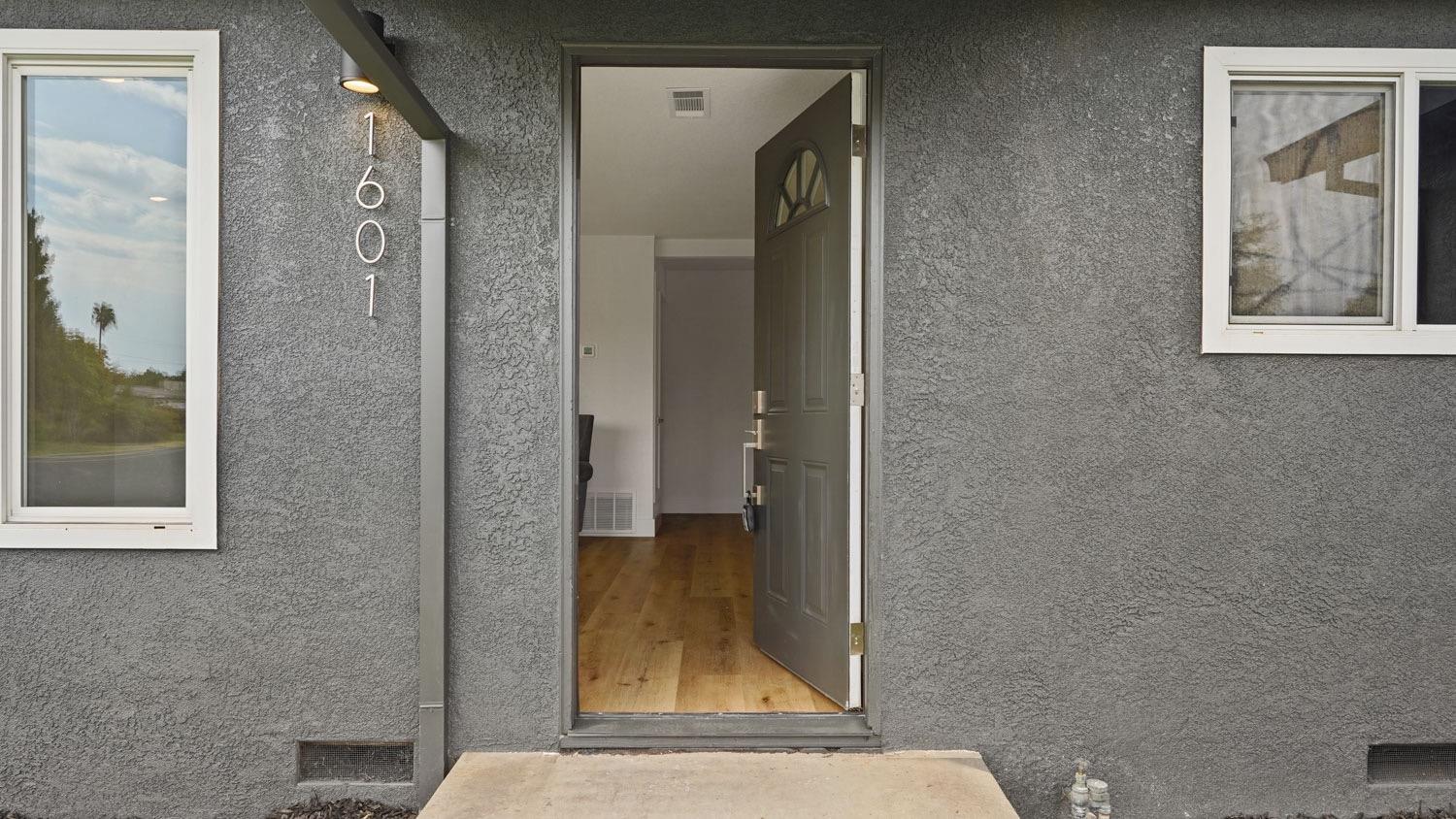 1601 Couchman Lane