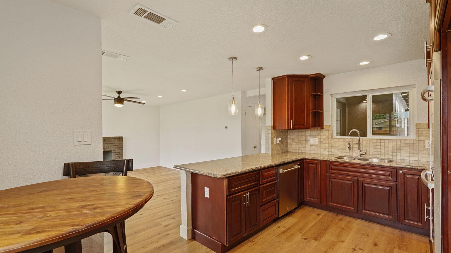 1601 Couchman Lane