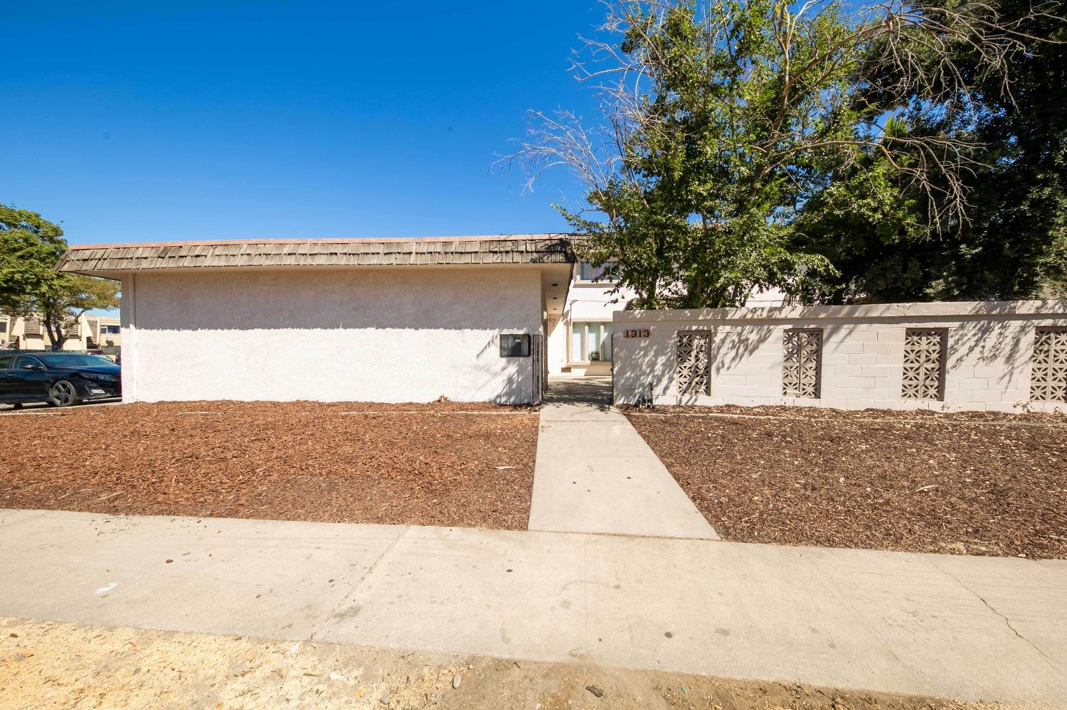 1313 Ensenada Drive