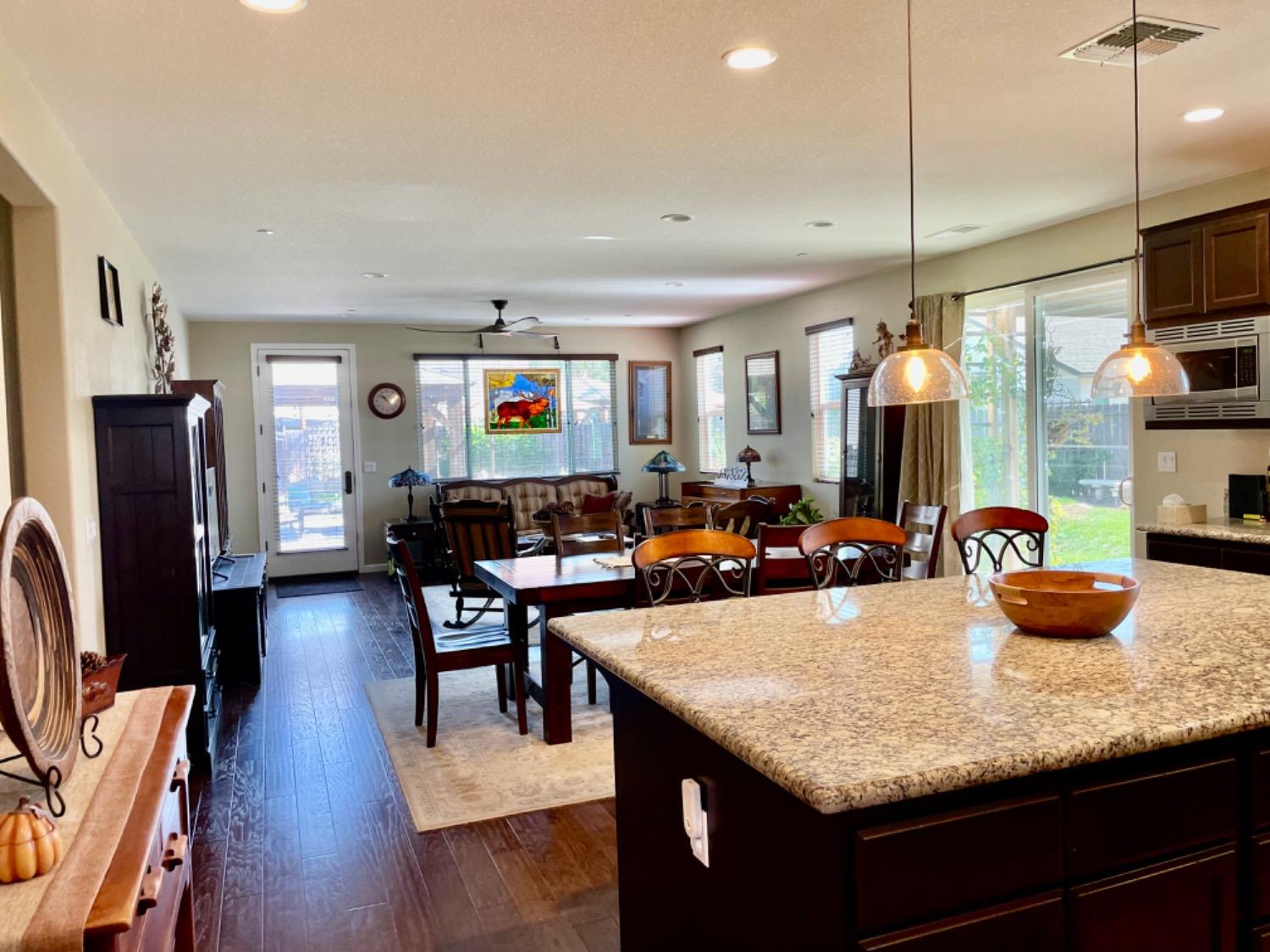 4609 Amaryllis Circle