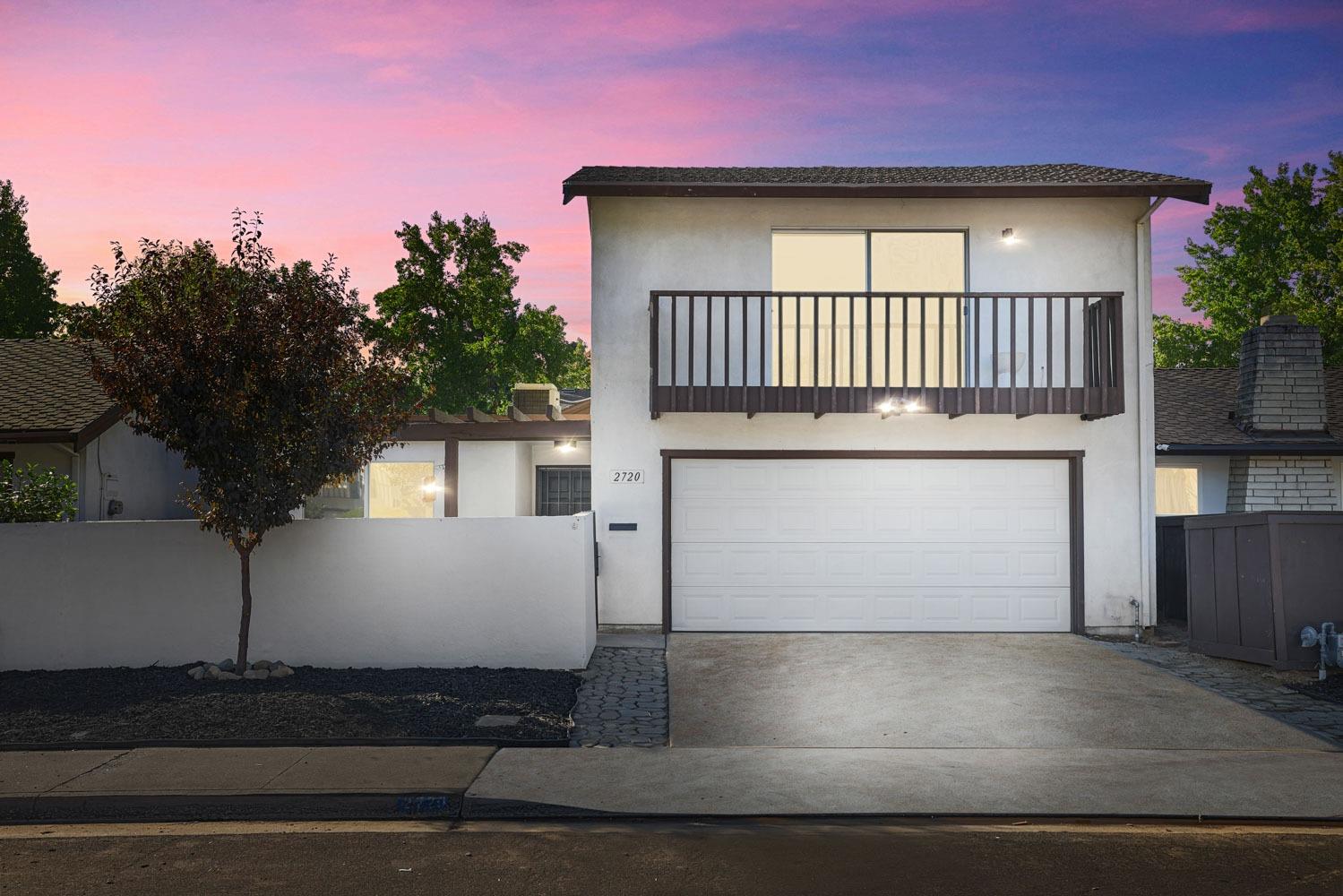 2720 La Palma Drive