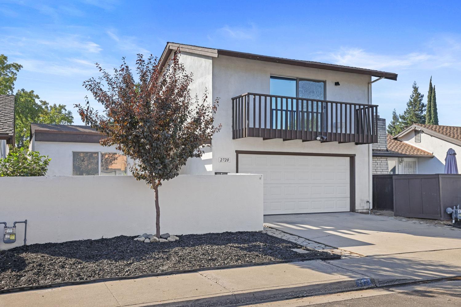 2720 La Palma Drive
