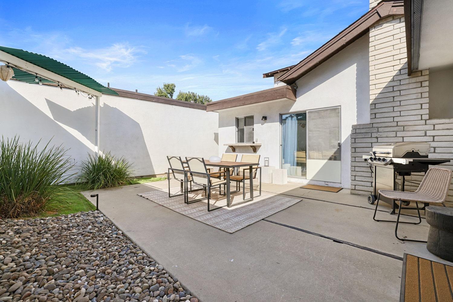 2720 La Palma Drive