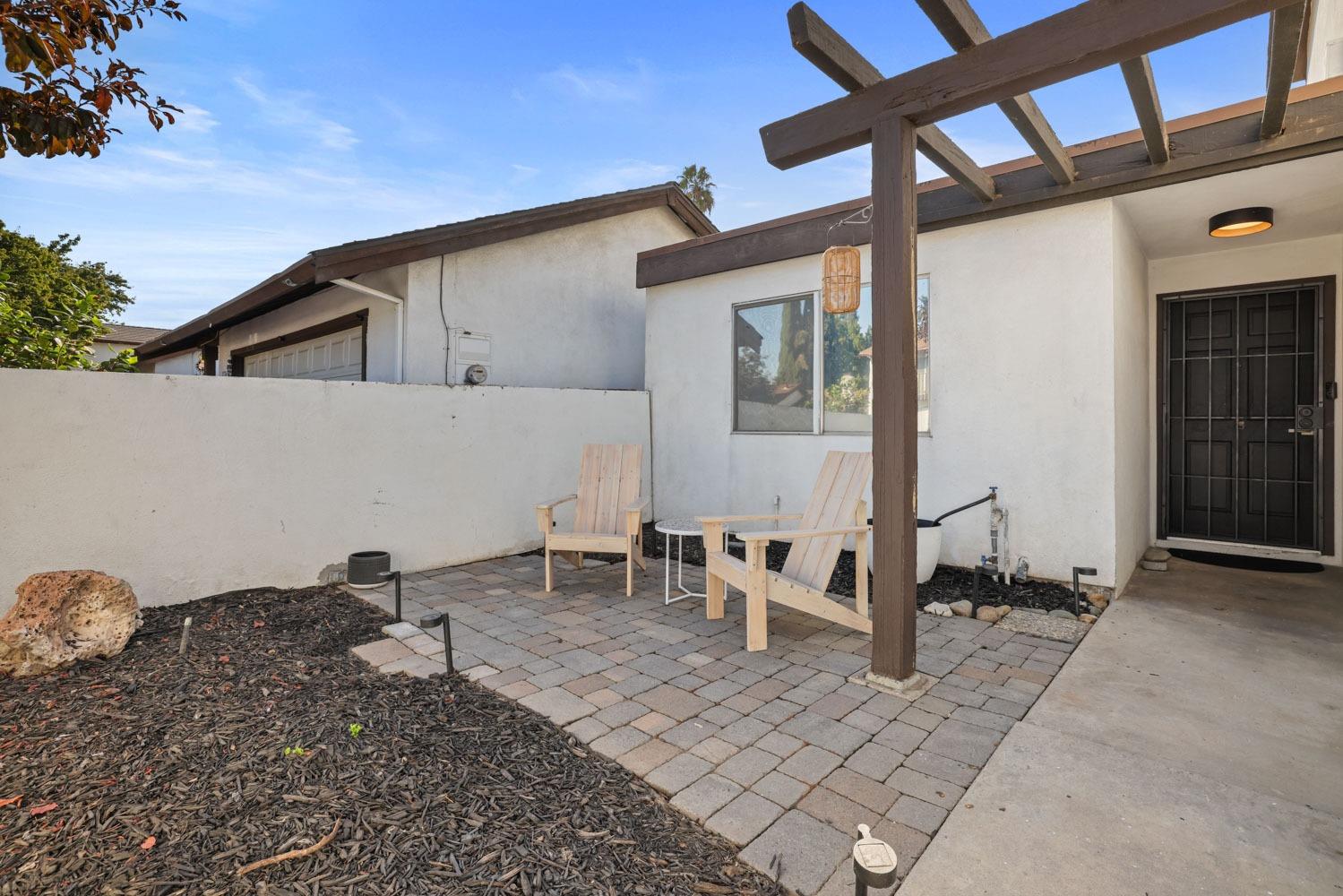 2720 La Palma Drive