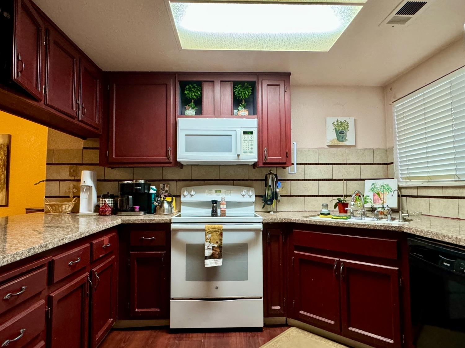 2112 Mount Vernon Drive D