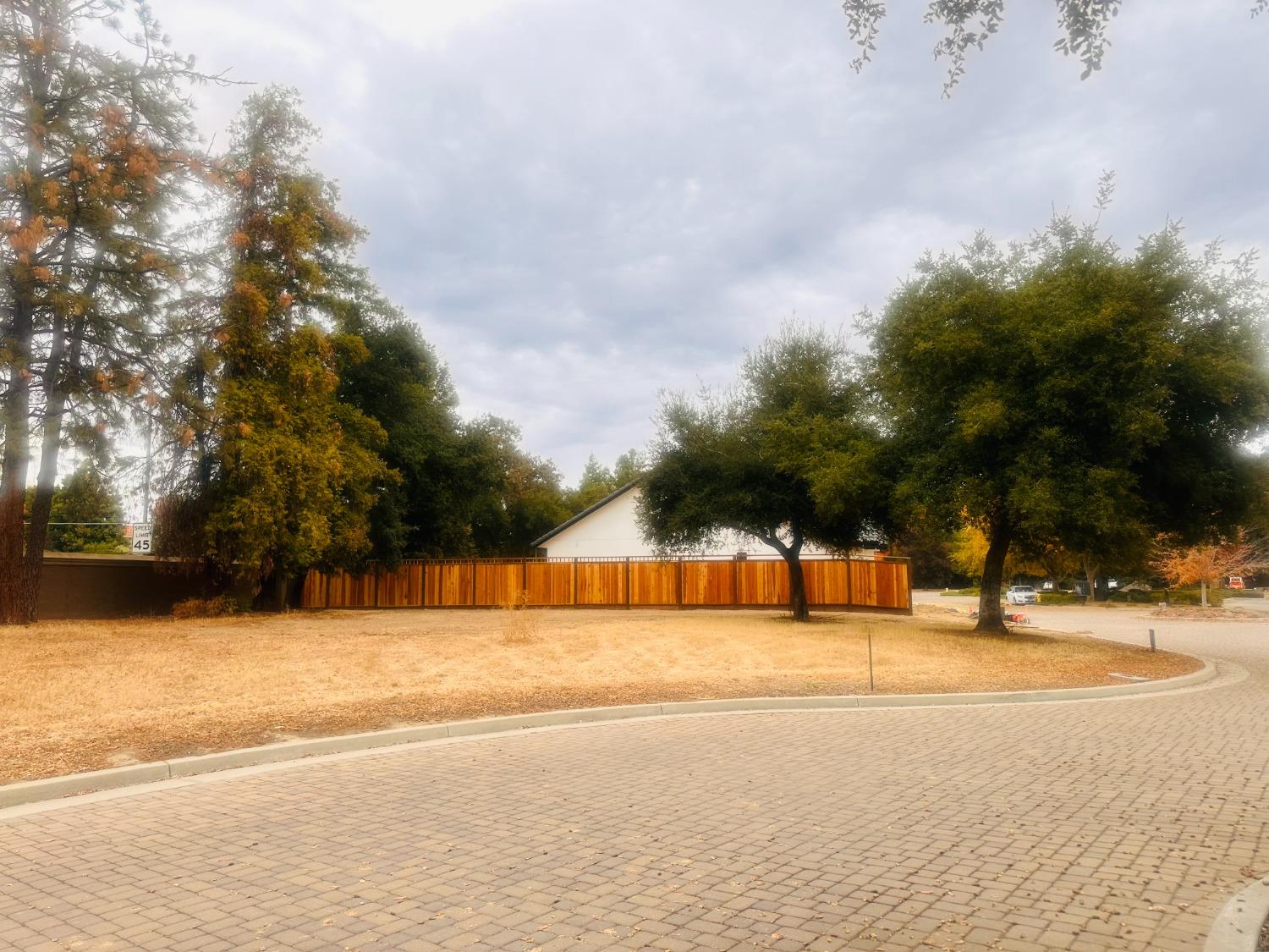 2805 Penhurst