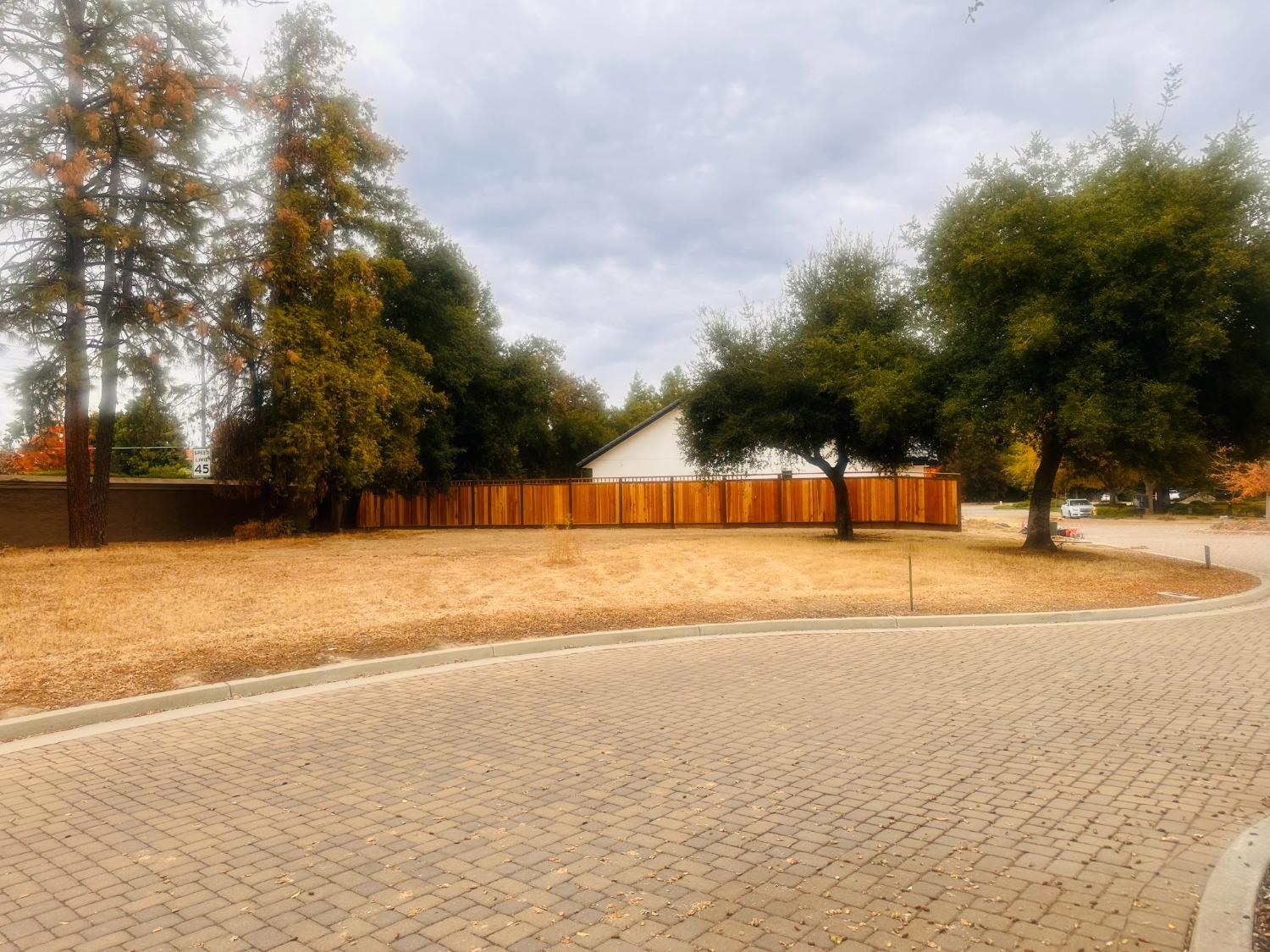 2805 Penhurst