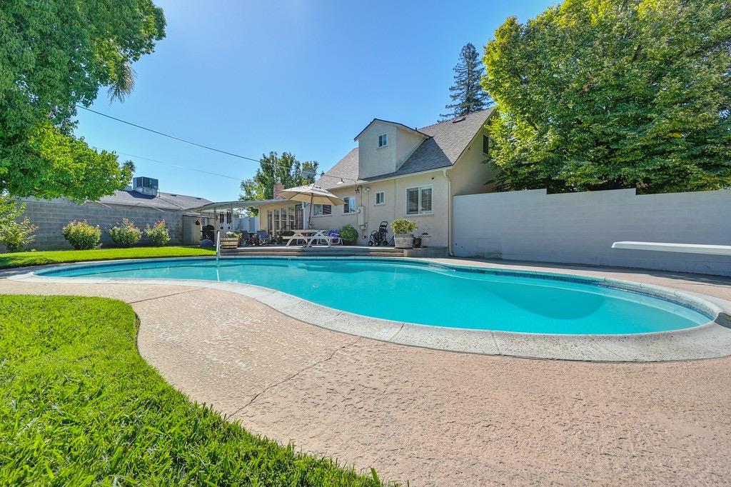 919 Haggin Avenue