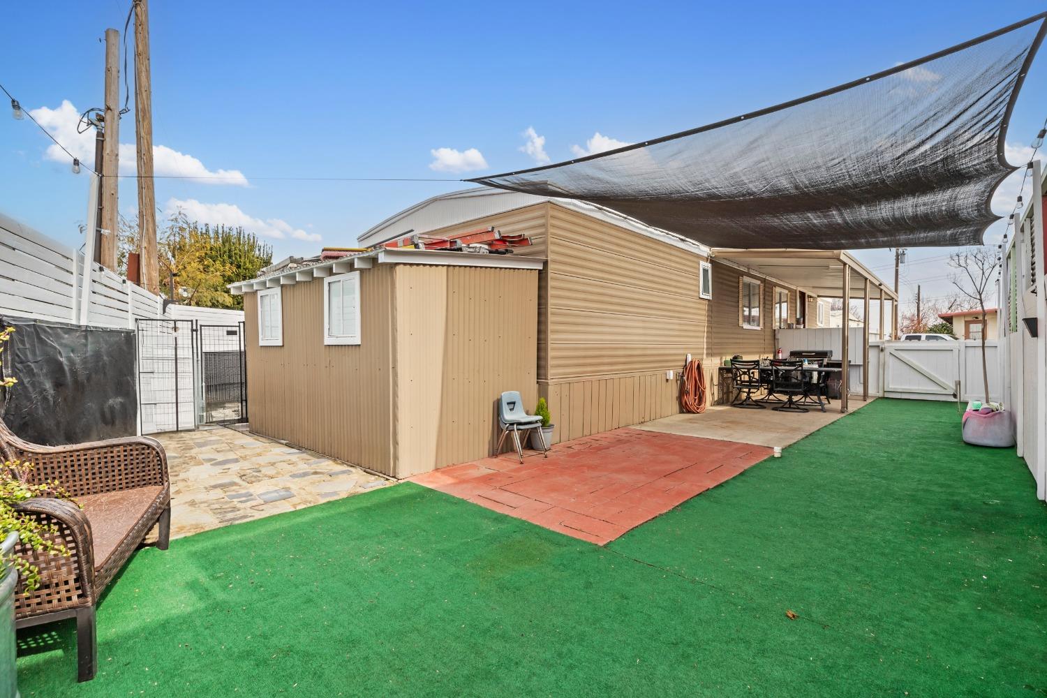 4143 Yosemite Boulevard C6