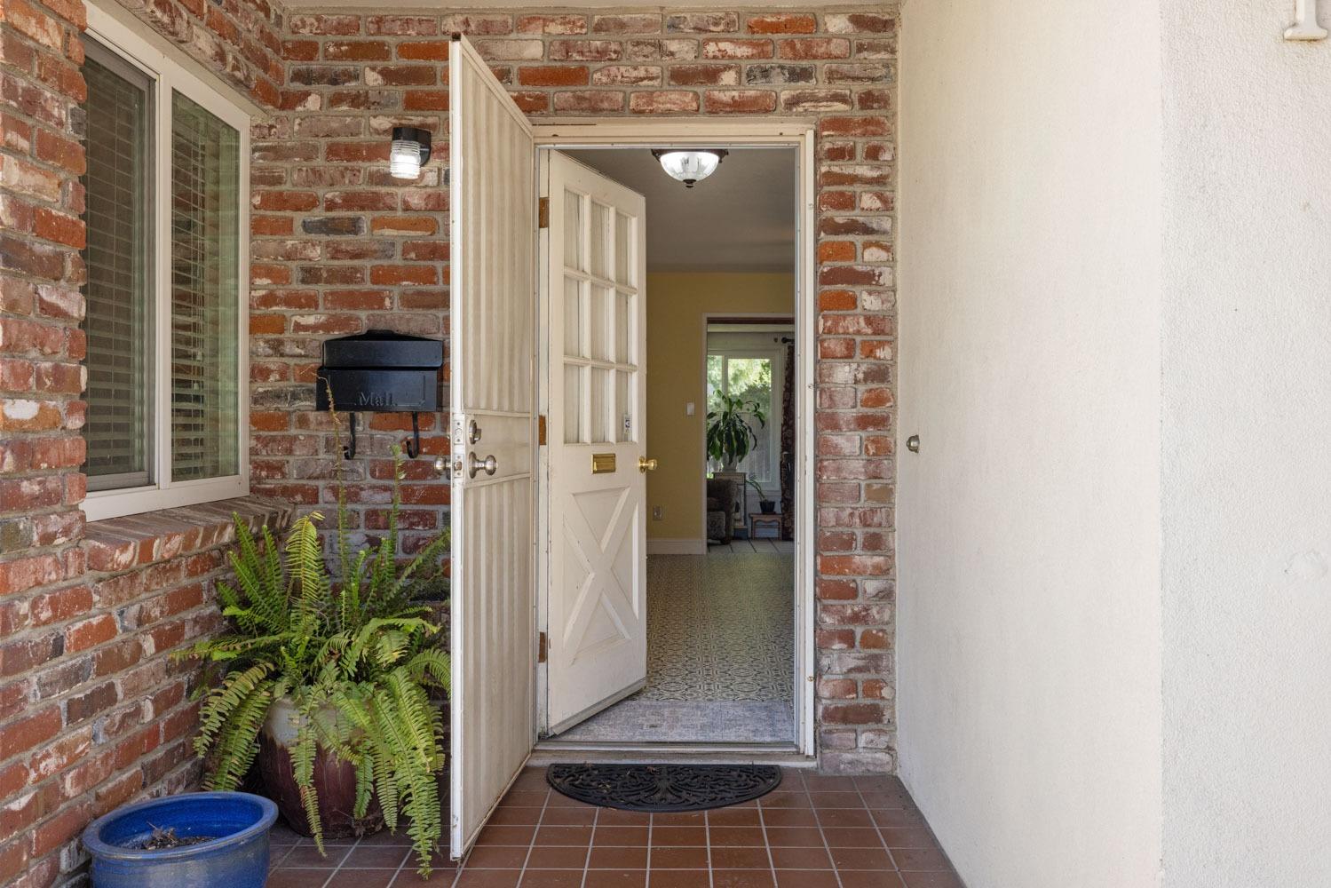 1610 Springwood Drive