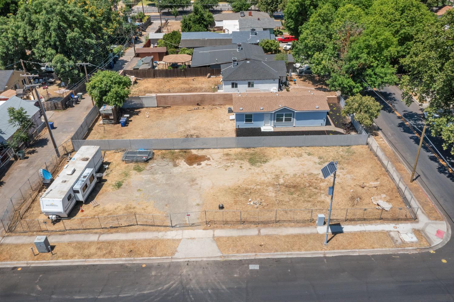 303 California Avenue