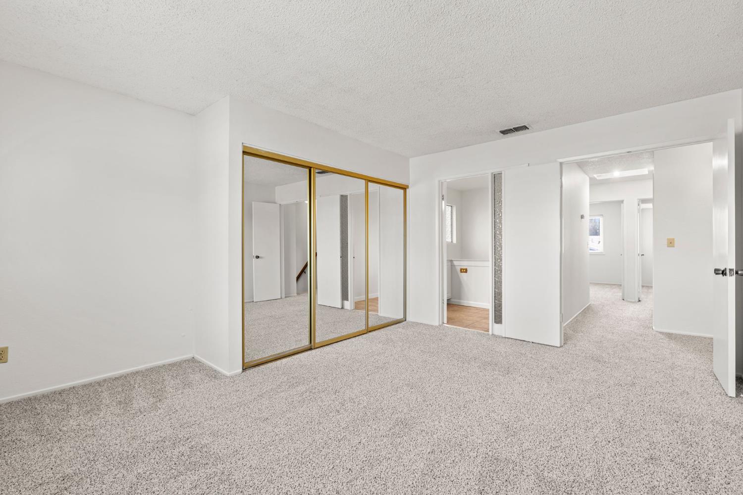7600 Clement Circle