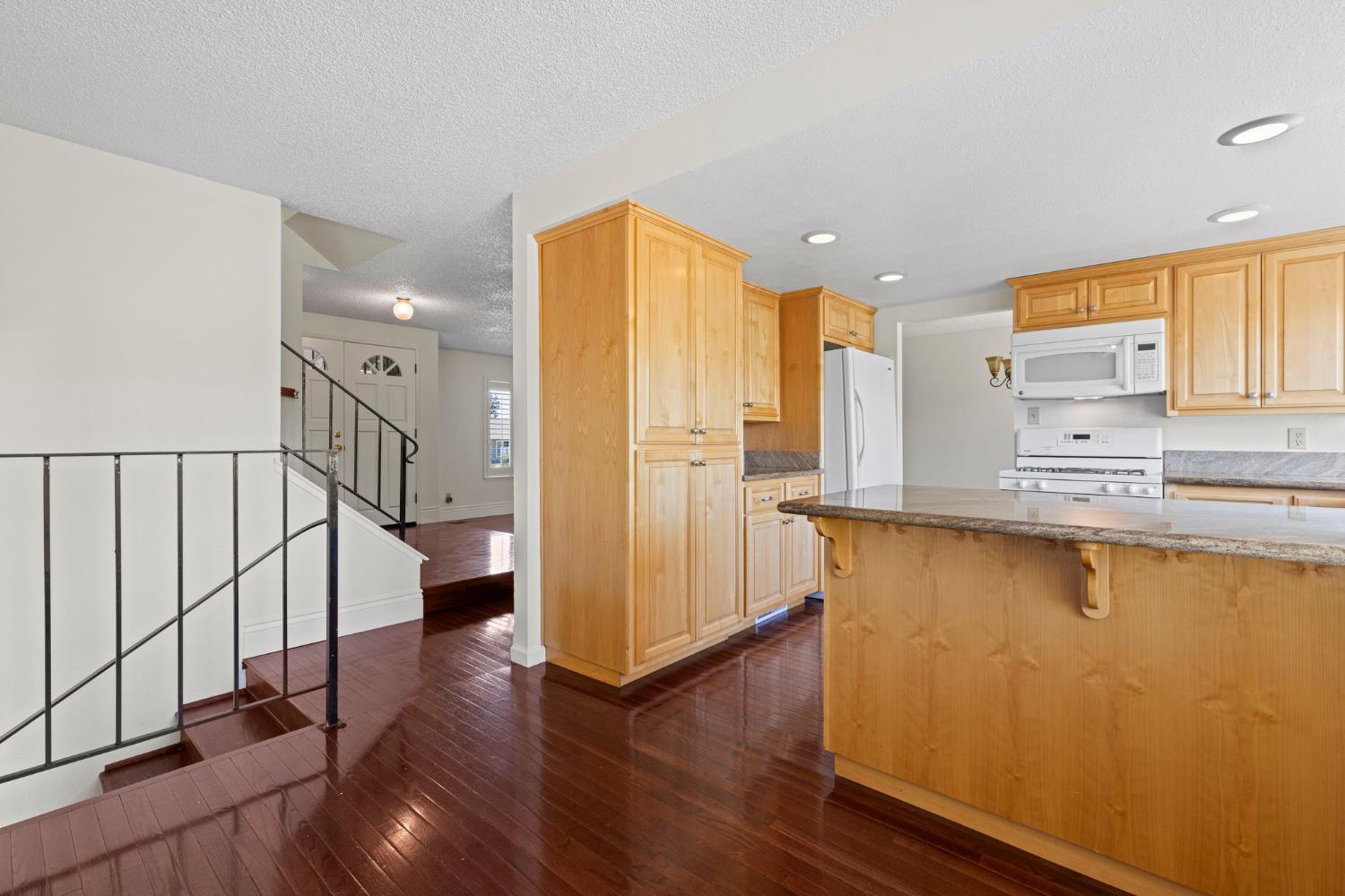 7600 Clement Circle