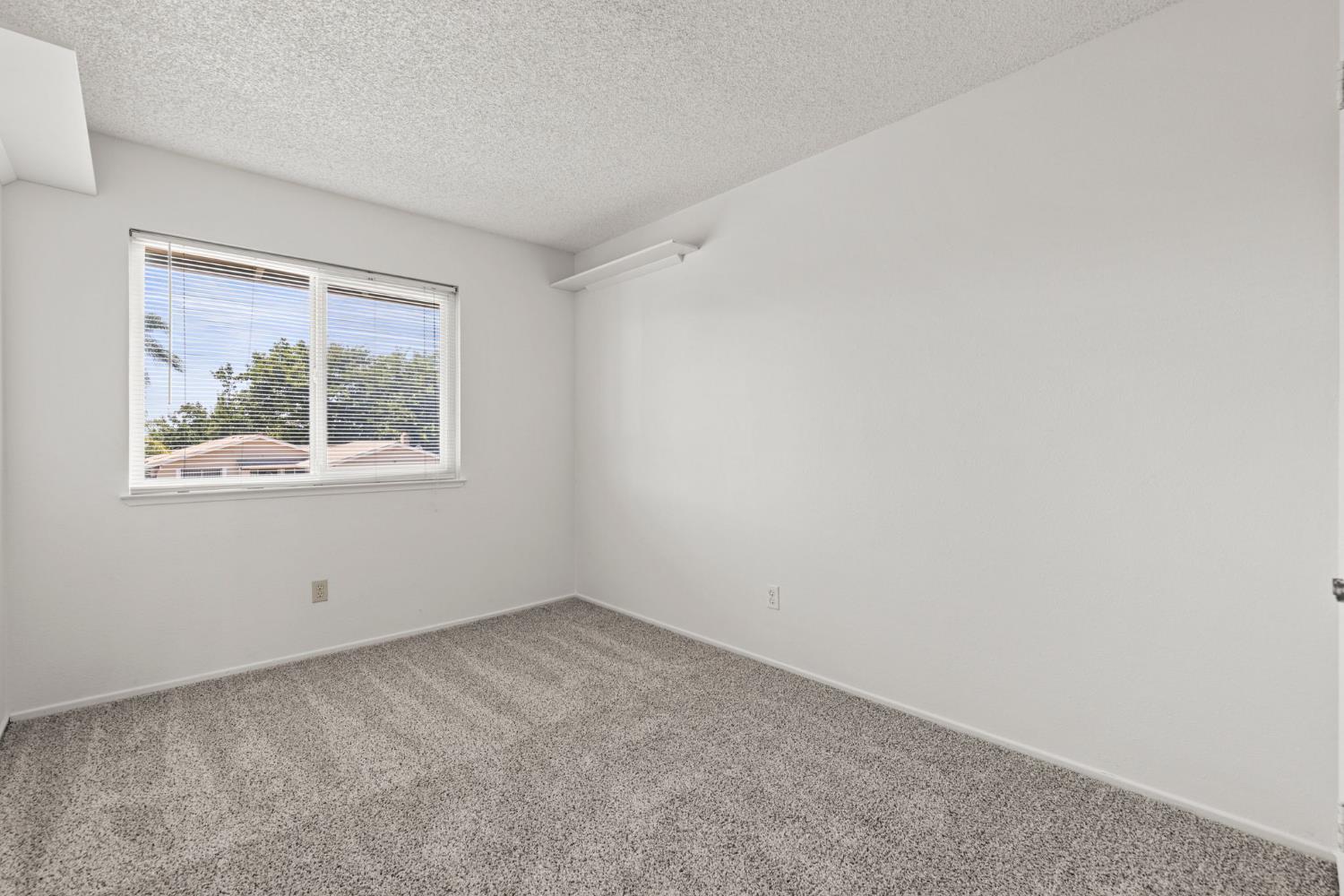 7600 Clement Circle