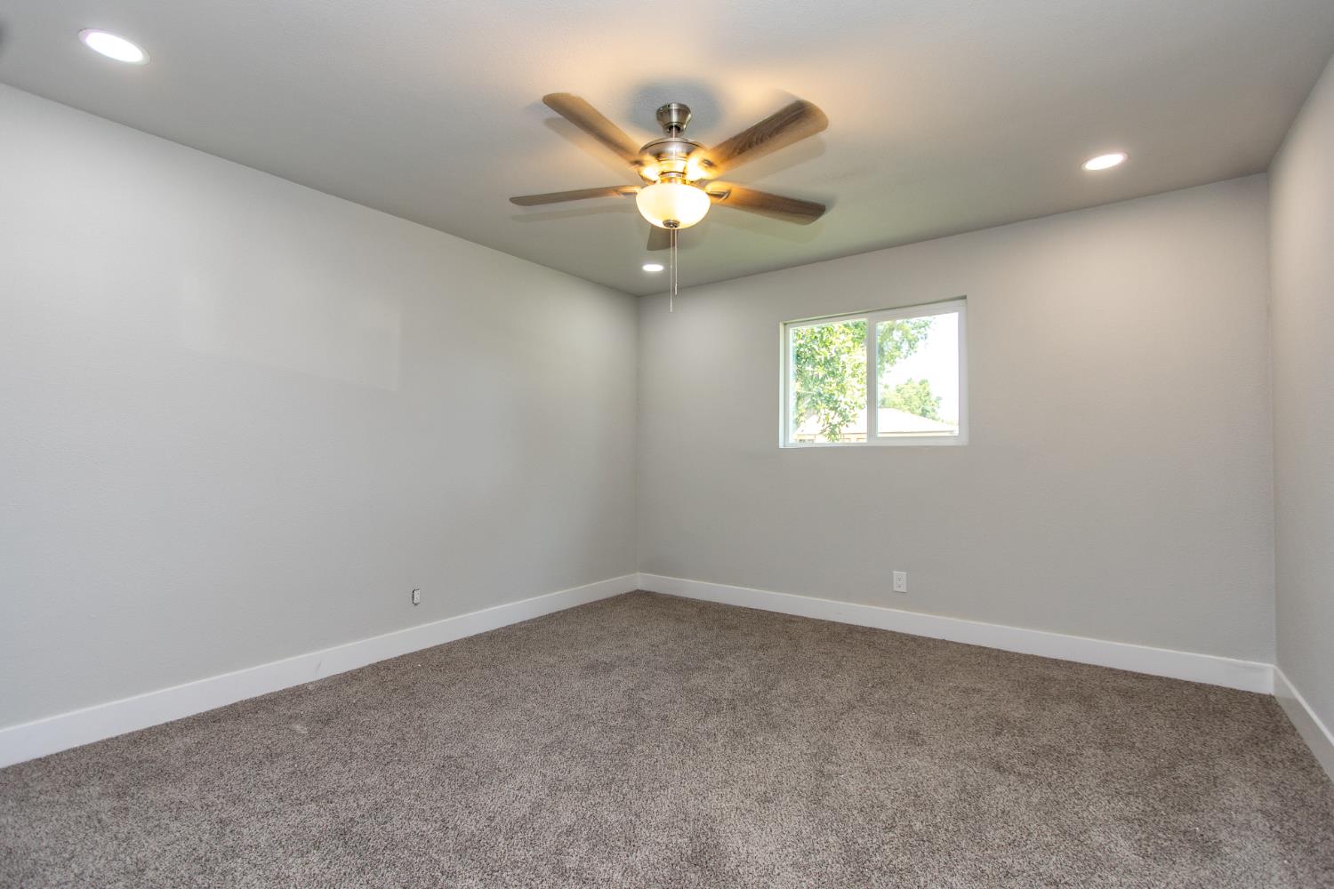 1509 Oakwood Drive