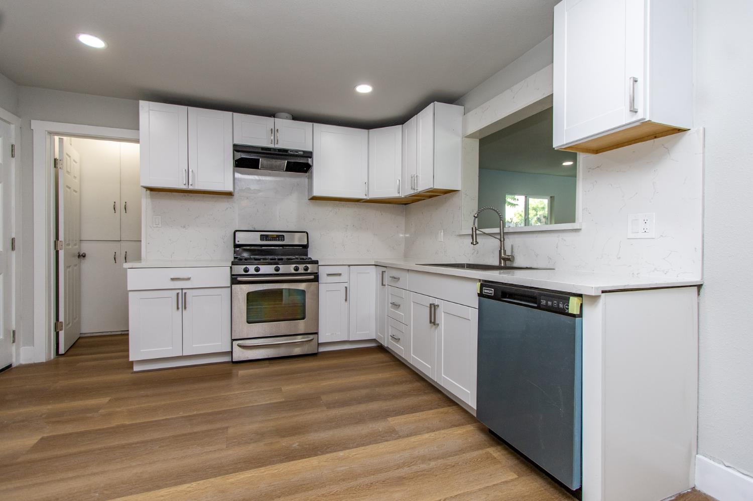 1509 Oakwood Drive