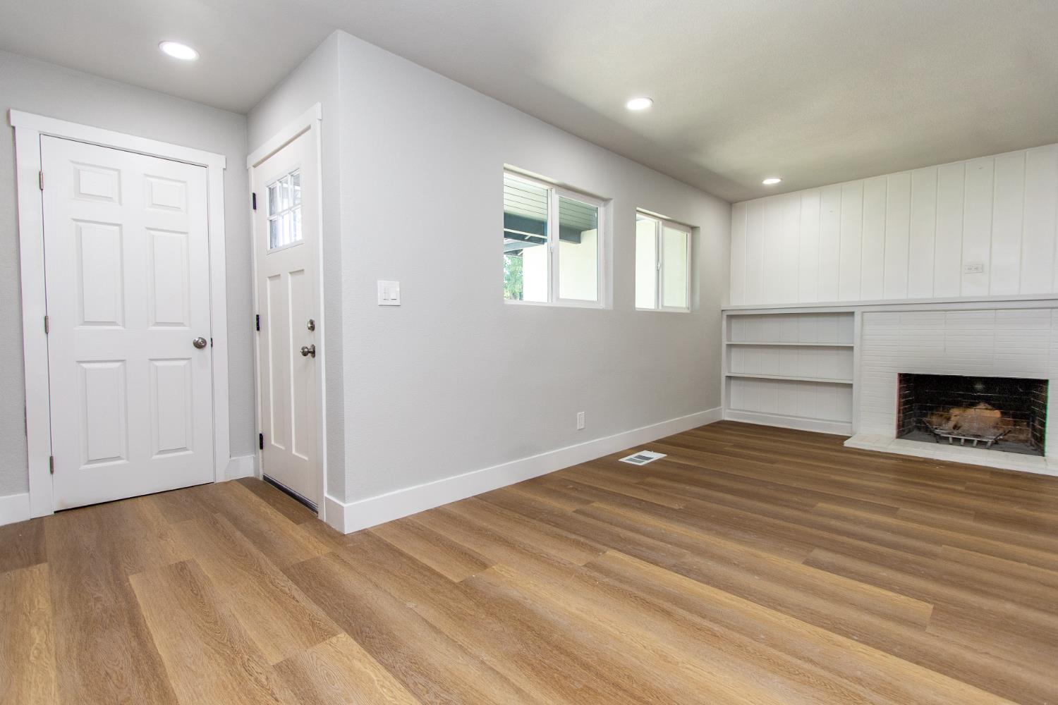 1509 Oakwood Drive
