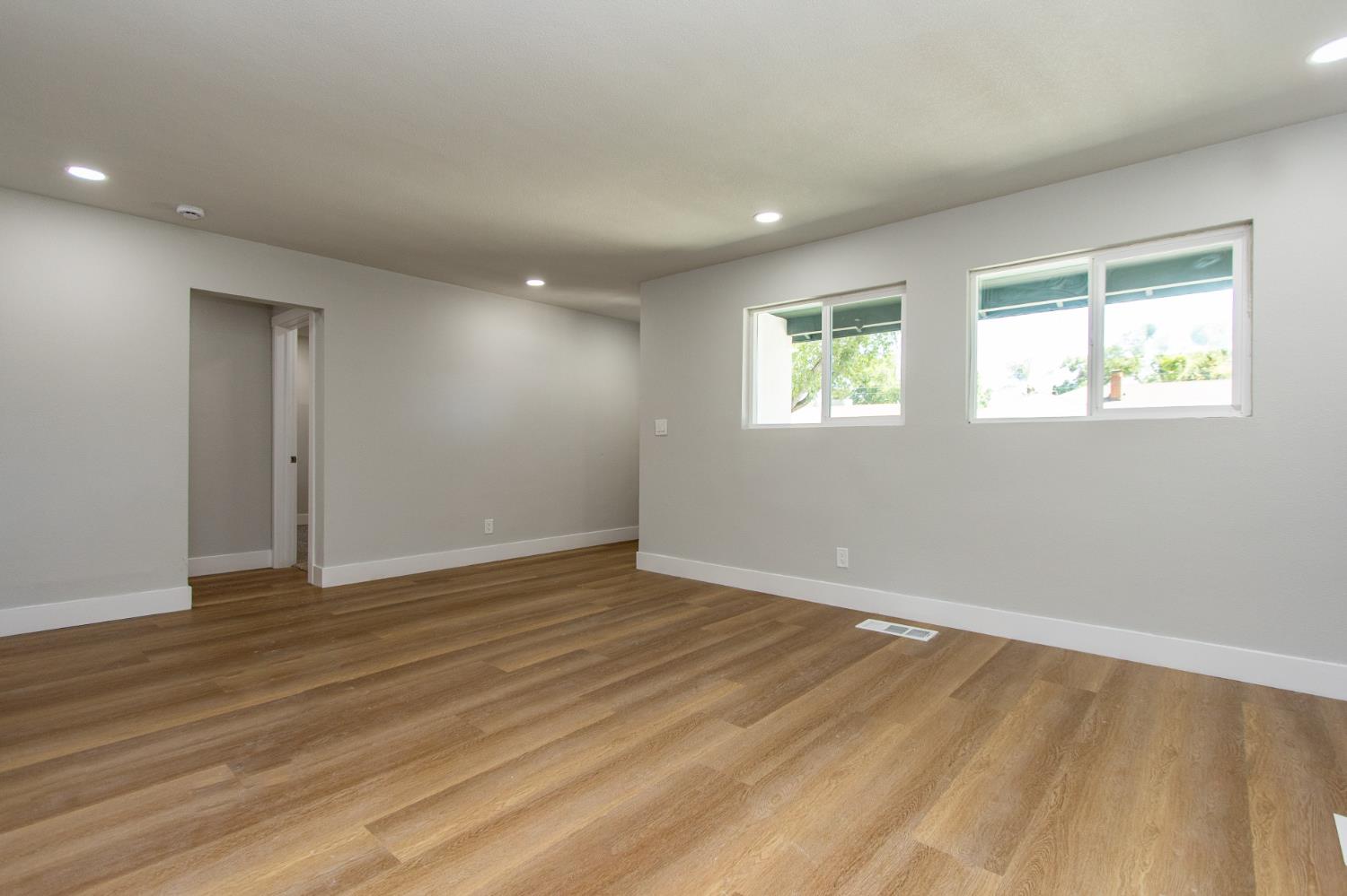 1509 Oakwood Drive