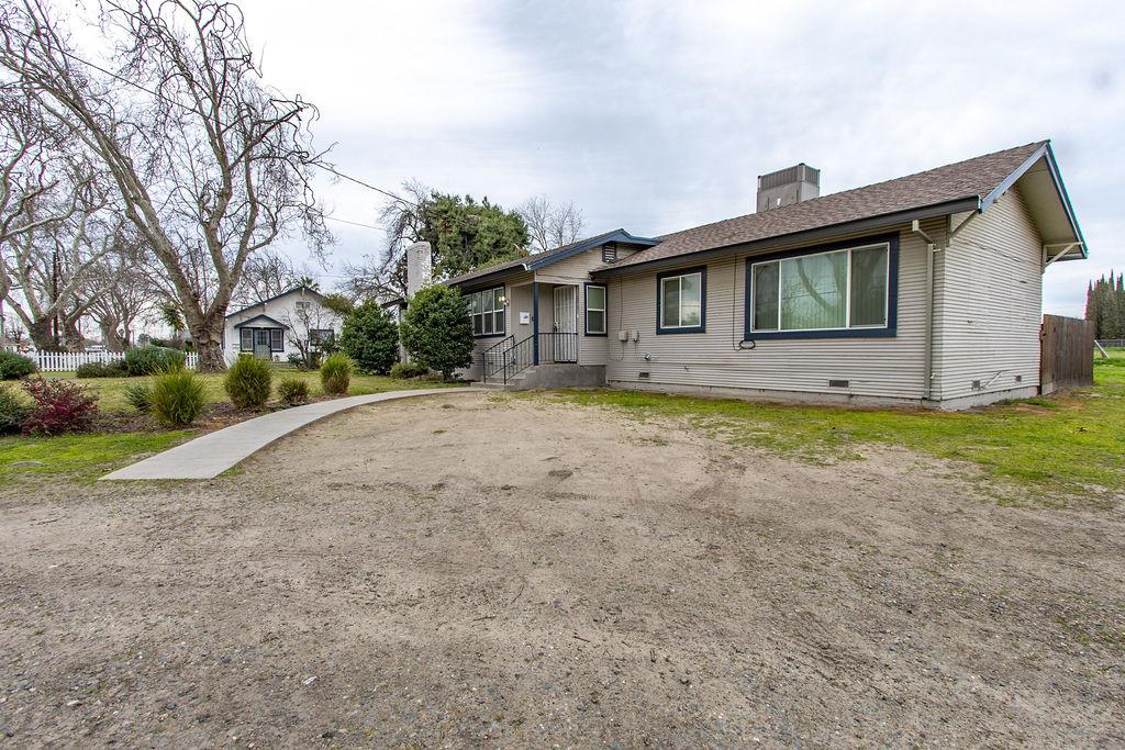 123 Almond Avenue