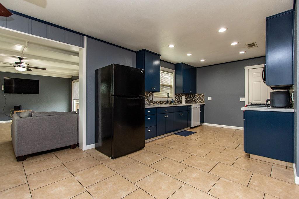 123 Almond Avenue