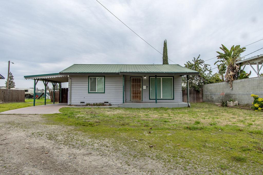 123 Almond Avenue