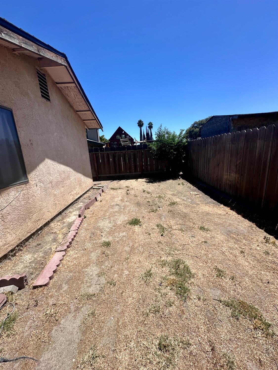 1041 English Avenue