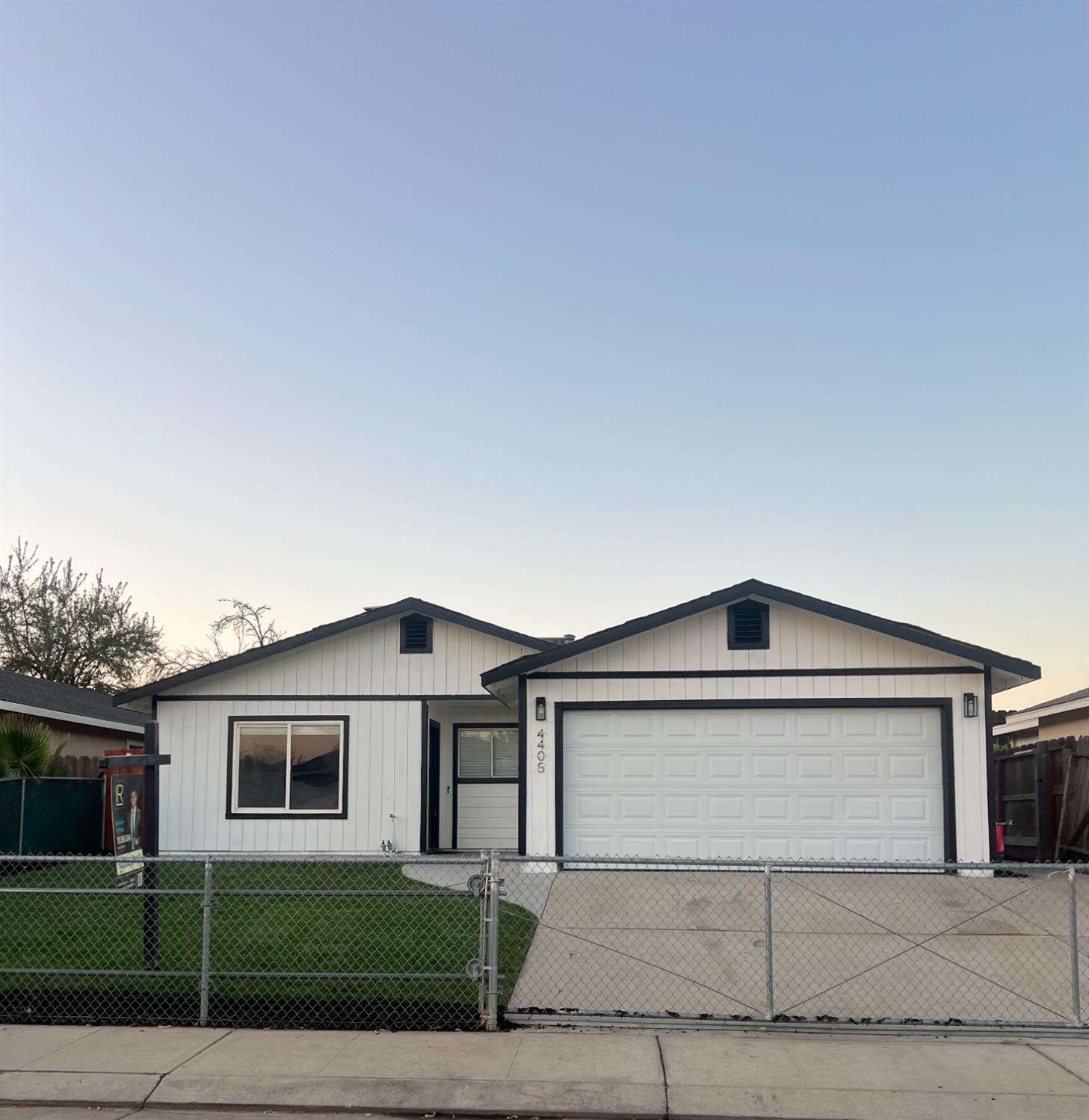 4405 Sunset Terrace