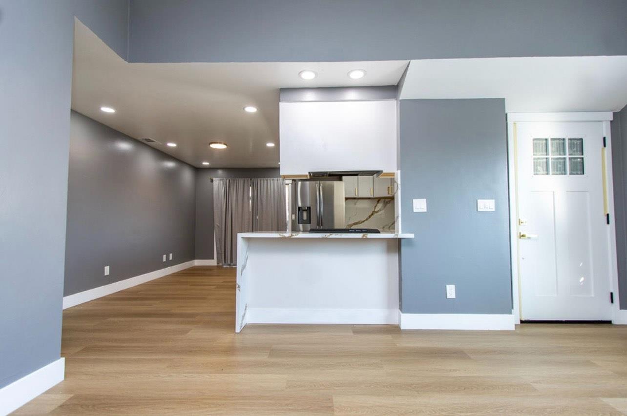 4405 Sunset Terrace